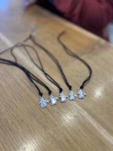 捐款證明的項鍊